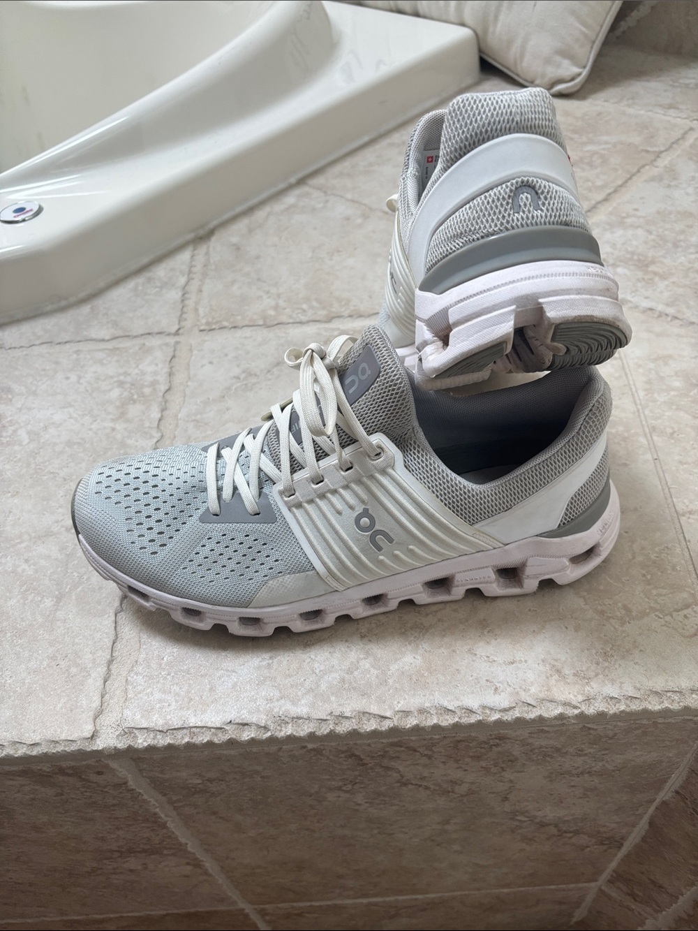 On Cloud womens Light Gray and Off-White Running Shoes